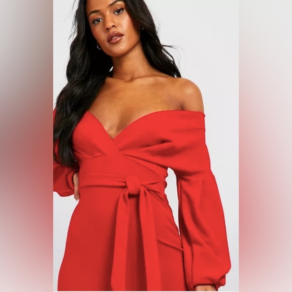 Boohoo red midi dress. - Picture 2 of 8